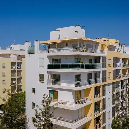 Апартаменти Apartamento Encosta Da Marina By Lovelystay
