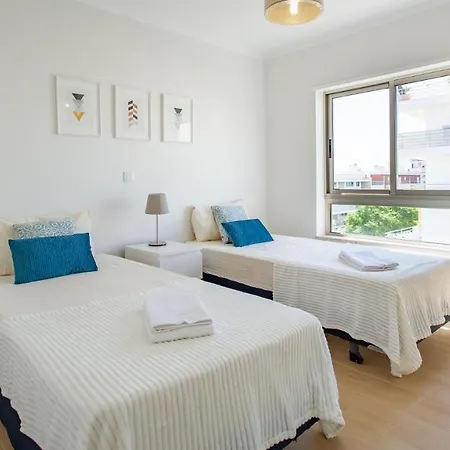 Апартаменти Apartamento Encosta Da Marina By Lovelystay *